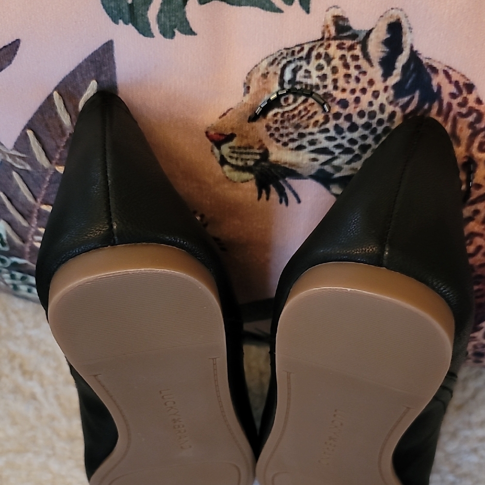 Black Leather Flats for Women - Picture 5 of 11